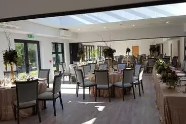 The Brander Lodge Hotel And Bistro