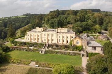 민박 Pentillie Castle And Estate