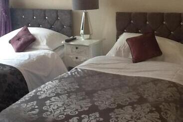 Bed and Breakfast Room Only At Wetherby Nairn