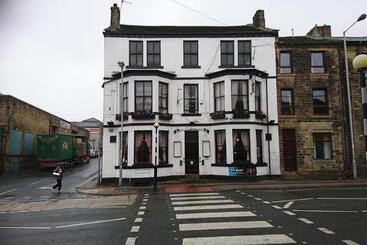 تختخواب و صبحانه The King S Head