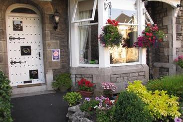 Hillside Bed & Breakfast