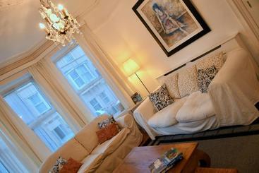 旅馆 Portrush Townhouse