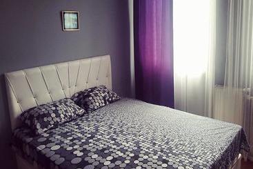 هاستل Eka Guest House