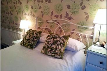 مبيت وإفطار English Rose