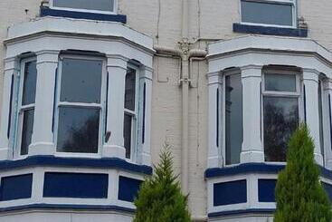 Hamilton Court Hotel Hoole