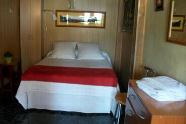 هاستل Pensión Moni Albayzin