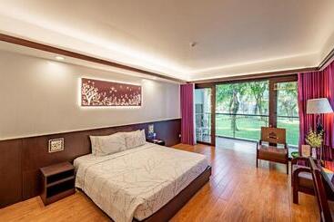 Carmelina Beach Resort Ho Tram