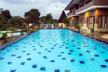 Hotel Bumi Gumati Resort & Convention