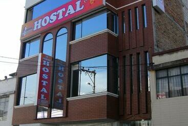 호텔 Hostal Fevilamir