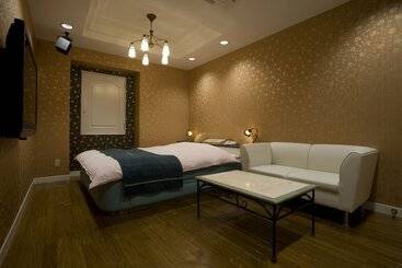 هتل Osaka La Vie En Soft – Adults Only