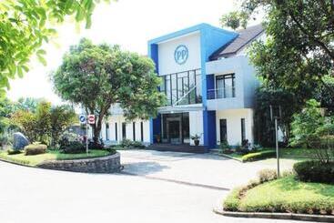 Hotel Pp University
