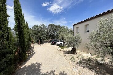 بنسيون Les Hauts D Avignon