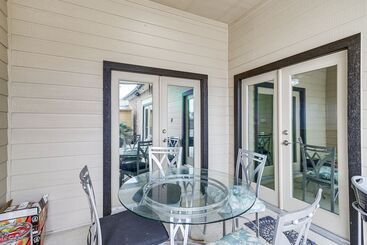 Mökkimajoitus Spacious Spring Family Home W/ Full Kitchen & Pool