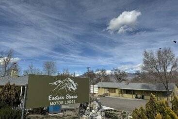 酒店 Eastern Sierra Motor Lodge