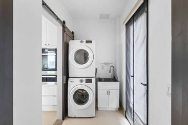 별장 Kbm Resorts: Skyridge 5 Bed/4.5 Bath With Sweeping Ocean And Waikiki City Views