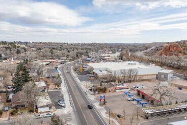 茅舍 1bd Cozy Suiterestaurants & Hiking!dogs Welcome