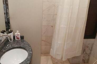 アパートホテル Al Asail Sakai