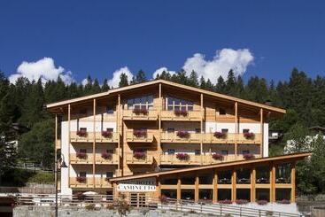 هتل Garni Caminetto