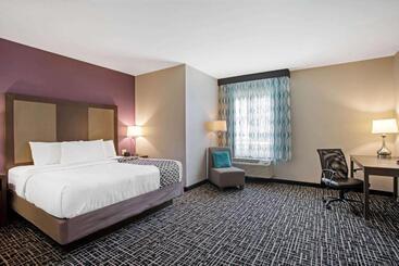 Отель La Quinta By Wyndham York