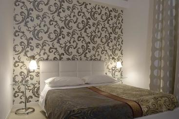 هتل Sami Luxury Rooms