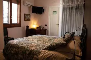 هتل Lirma B&b