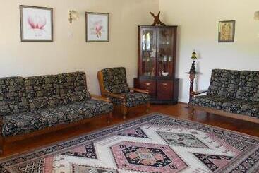 فندق The Gardens B&b