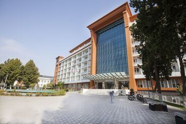 Chinar Hotel & Spa Naftalan