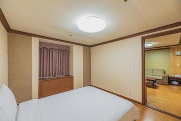 فندق Osaek Greenyard