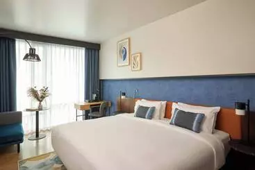 هتل Voco Madrid Retiro, An Ihg