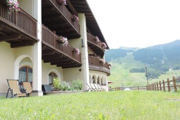 בית מלון כפרי Flora