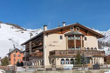Hotel Flora