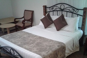 호텔 Gulu Churchill Courts