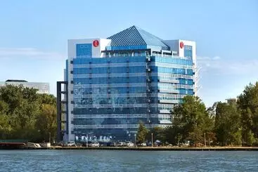 Hotel Ramada By Wyndham Constanta