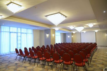 هتل Ramada By Wyndham Constanta