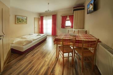 Rute Hotel And Apartments