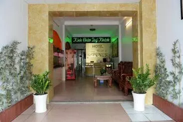 ホテル Khách Sạn Hoàng Sơn
