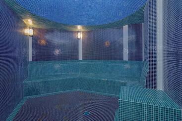 호텔 Luxurious Garden Lined Grounds