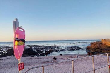 بنسيون Ami Vine House