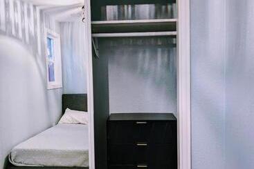 پانسیون Chic Parisian Guest House