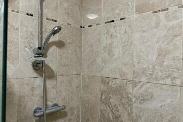 Prince Apartment Inn