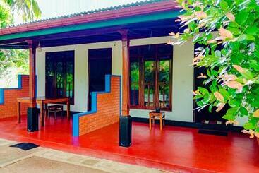 Hotel Pride Rock Villa & Tree House