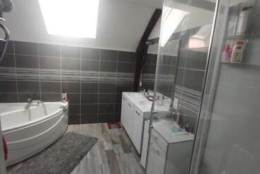 ペンション Maison Grand Parking Privé