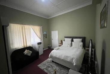 مبيت وإفطار The Manse