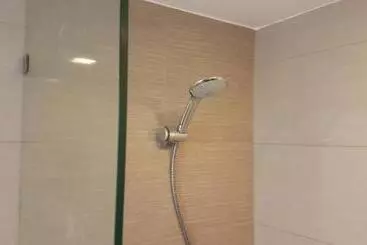 アパートホテル 11b Tower 1 Viceroy Residences Mc Kinley Hill Bgc