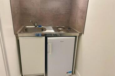 膳宿费 Paul Louis Landes