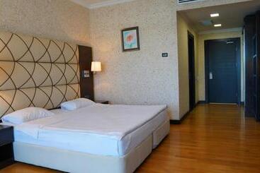 Agsaray Deluxe Hotel & Spa