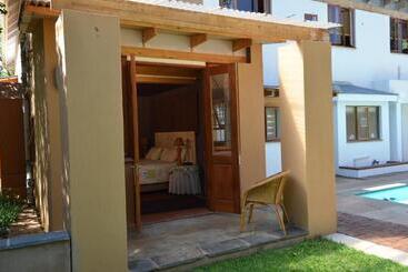 Hotel Bed & Breakfast In Hatfield