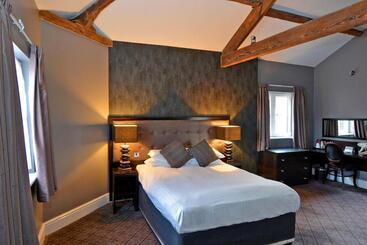 The Angel Hotel Wetherspoon