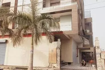 Hotel Green Lotus By Dsy Hospitality