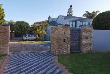 18 On Kuruman B&b